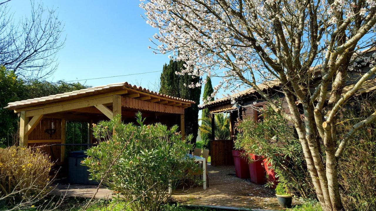 Bed and Breakfast Le Bassin Du Tertre Fronsac  Екстер'єр фото