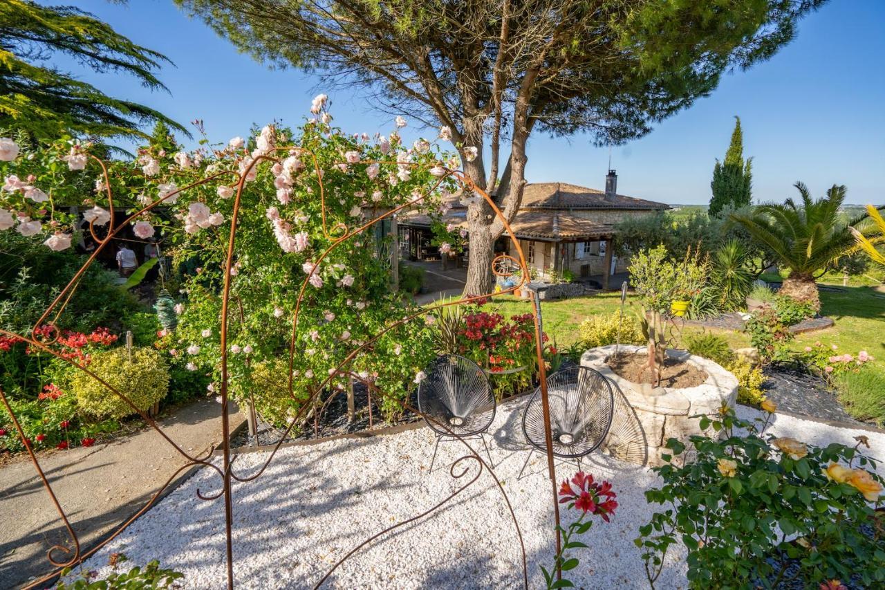 Bed and Breakfast Le Bassin Du Tertre Fronsac  Екстер'єр фото